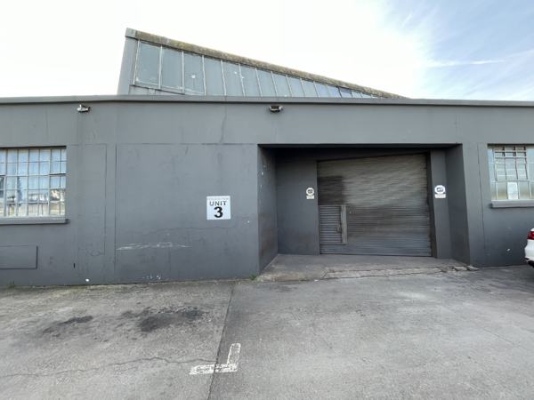 572 m² Industrial space