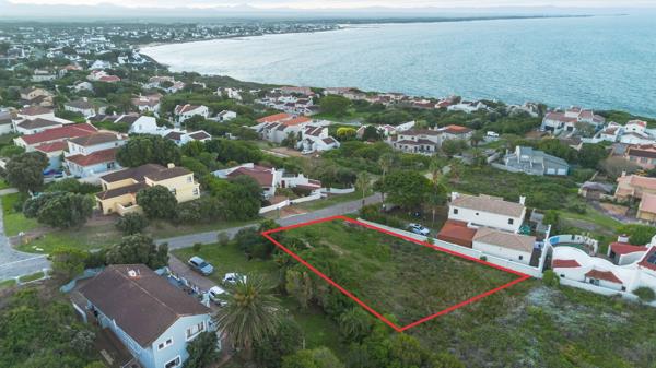 1 092 m² Land