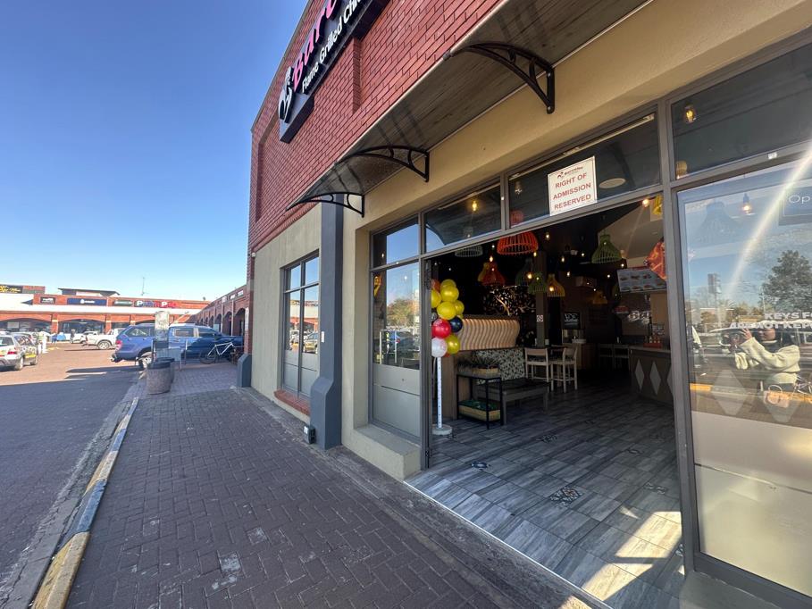 166 m² Commercial space