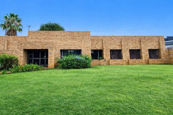 630 m² Office Space