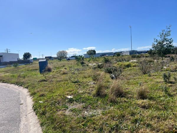 613 m² Land