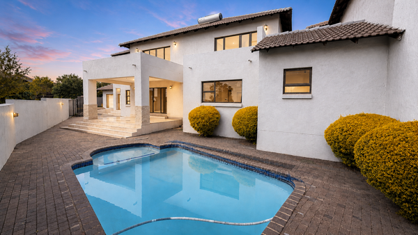 5 Bedroom House