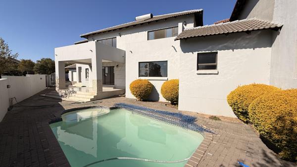 5 Bedroom House
