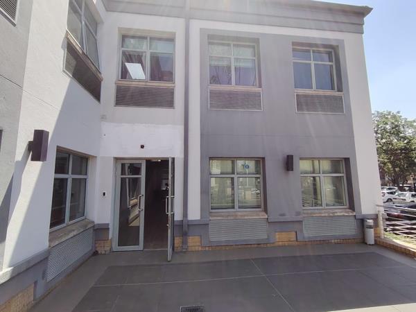 114 m² Commercial space