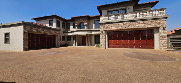 6 Bedroom House