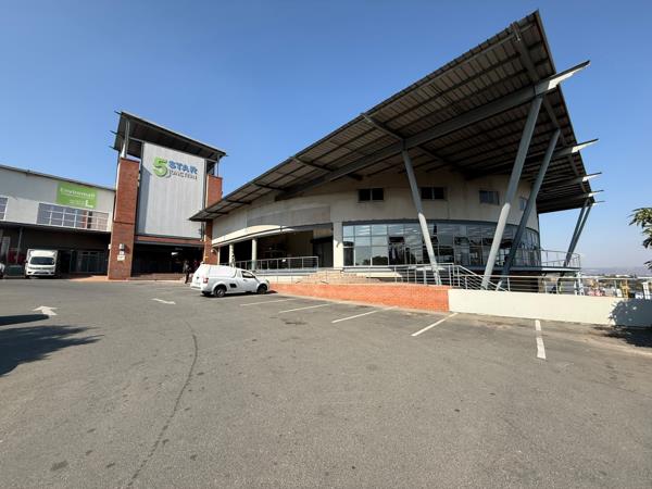 915 m² Retail Space