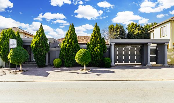 6 Bedroom House