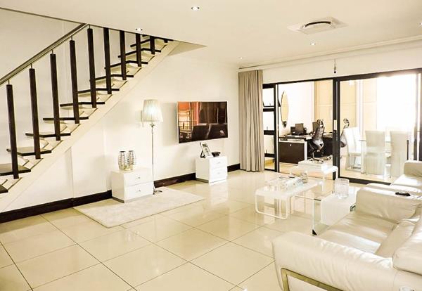 4.5 Bedroom Apartment