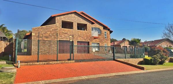 6 Bedroom House