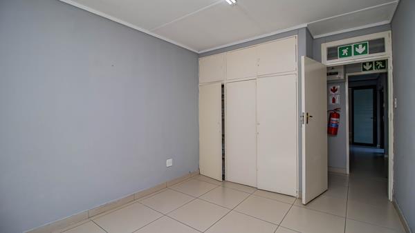 359 m² Office Space