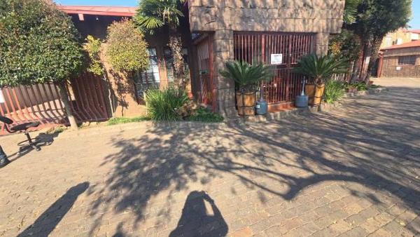 1 695 m² Commercial space
