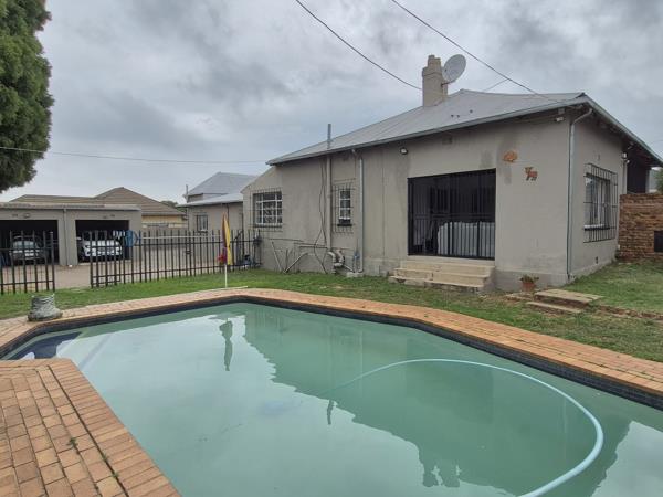 5 Bedroom House