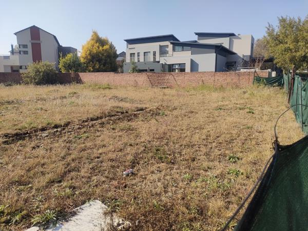 826 m² Land
