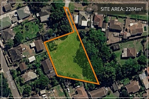 2 284 m² Land