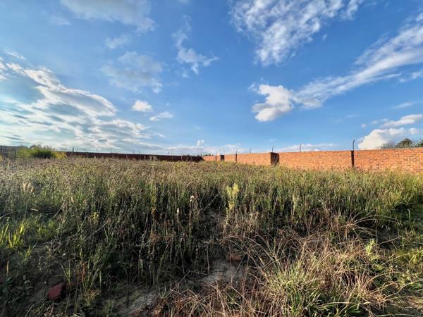 900 m² Land