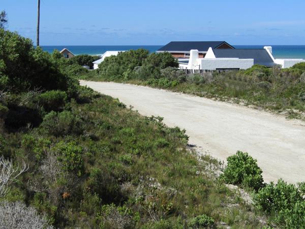 1 500 m² Land