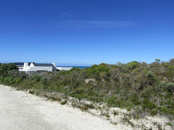 1 500 m² Land
