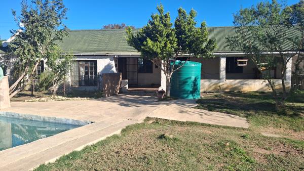3 711 m² Smallholding