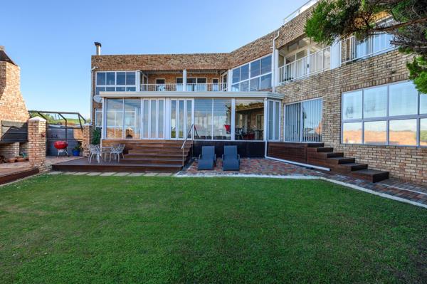 6 Bedroom House