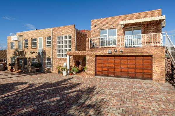 6 Bedroom House