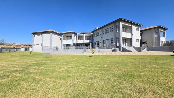 6 Bedroom House