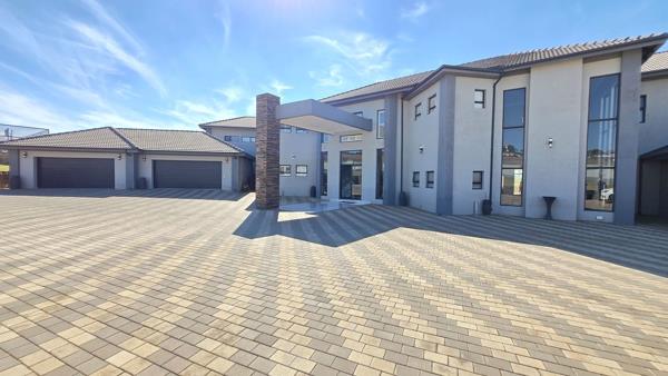 6 Bedroom House
