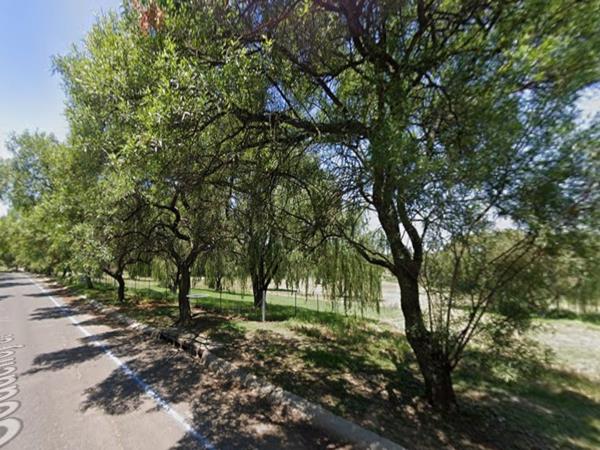 1 200 m² Land