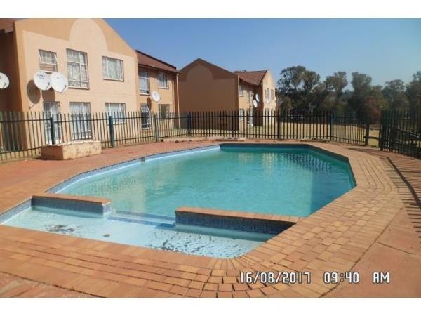 1 Bedroom Townhouse