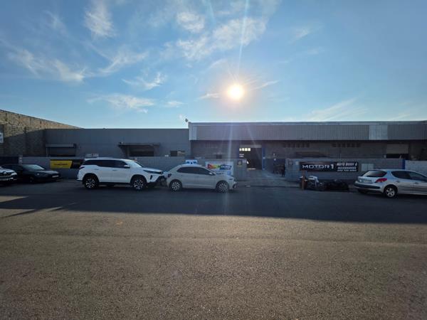 390 m² Commercial space