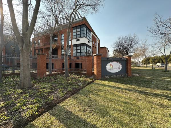 130.7 m² Commercial space