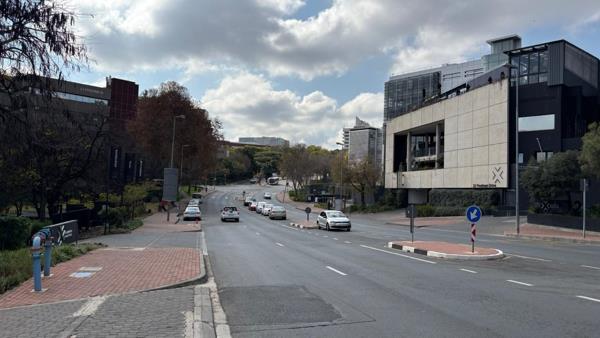 1 400 m² Office Space