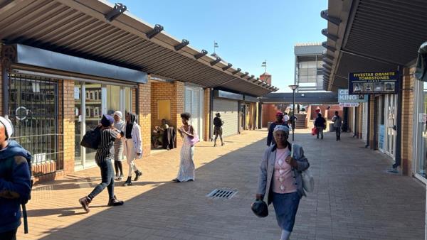 6 492 m² Retail Space