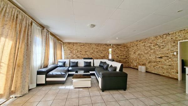 6 Bedroom Simplex