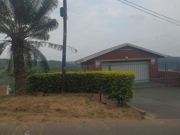 975 m² Land