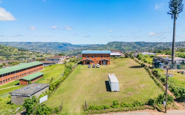 3 000 m² Land