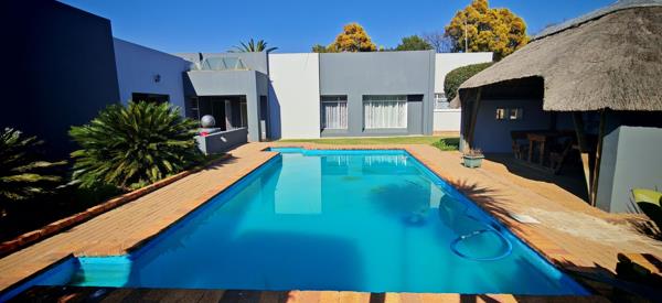 6 Bedroom House