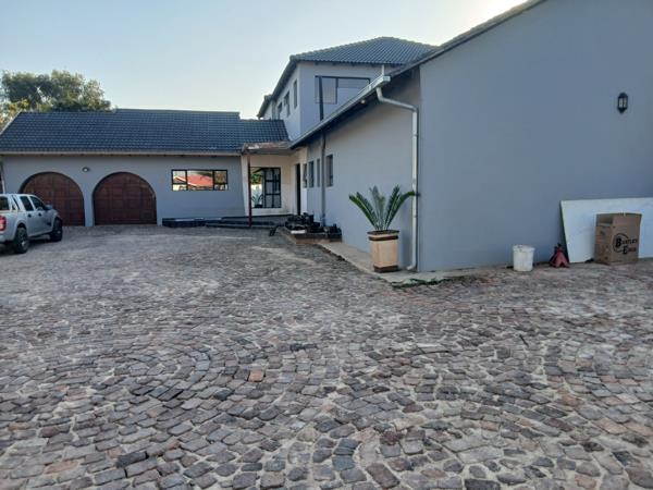 6 Bedroom House
