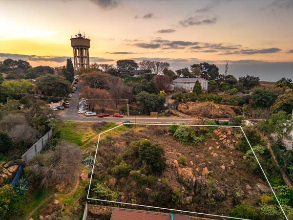 1 613 m² Land