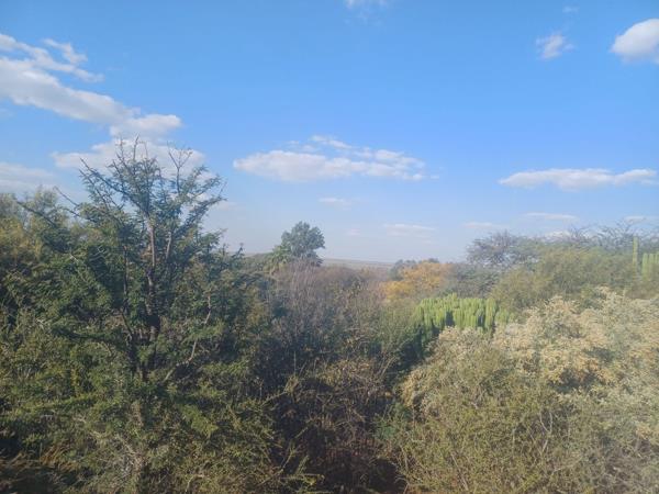 2 077 m² Land