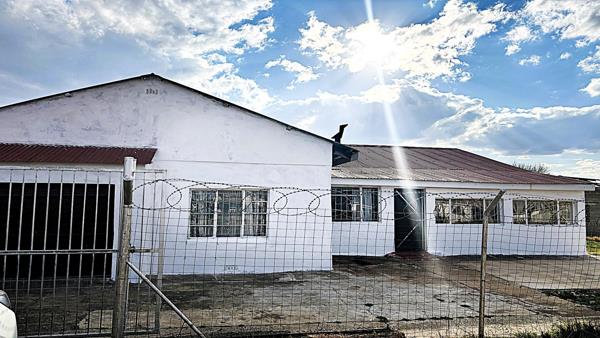 2 Bedroom House