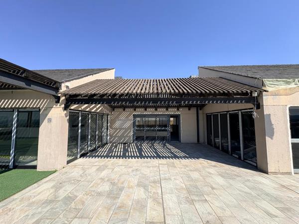 2 100 m² Commercial space