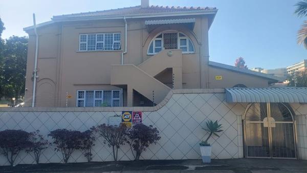 8 Bedroom House