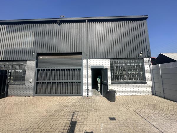 320 m² Industrial space