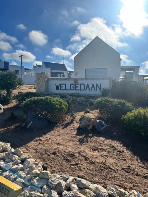 556 m² Land