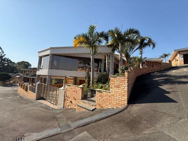 4 Bedroom Townhouse