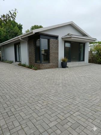 90 m² Commercial space
