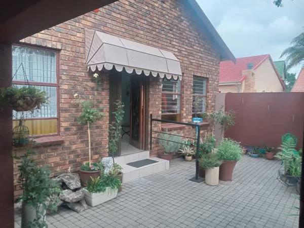 2 Bedroom House