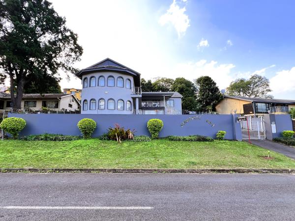 10 Bedroom House