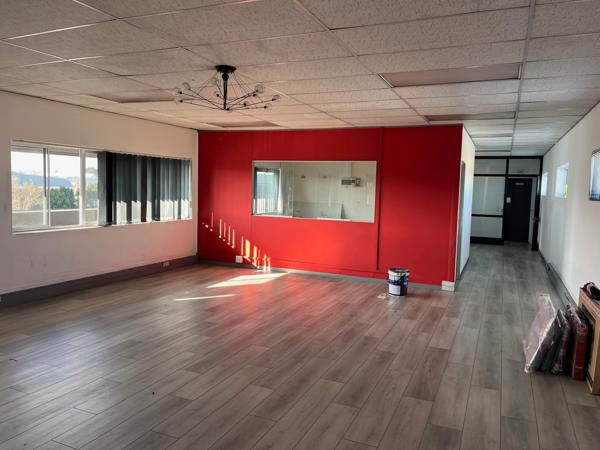 300 m² Office Space