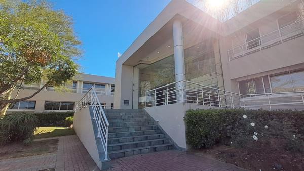 686 m² Commercial space